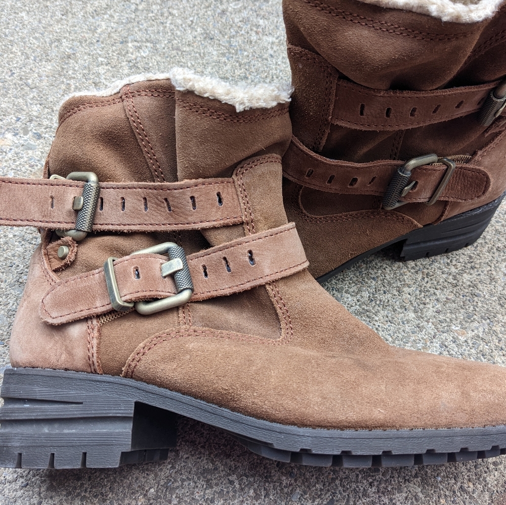 Women's CAT Sherpa Lined Heeled Tan Leather Boots Size 10